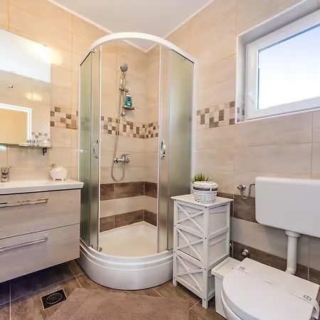Apartment Zrilic Turanj